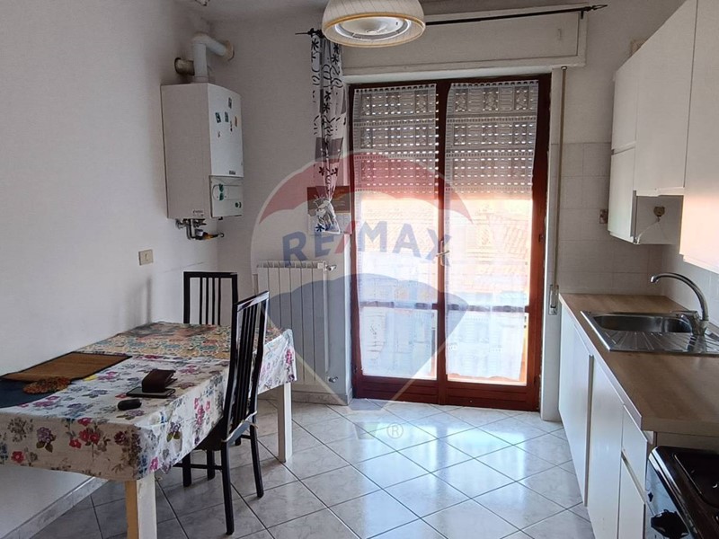 Appartamento in Vendita a Castel Frentano, 83'000€, 145 m²