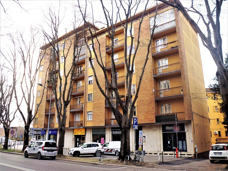 Immobile commerciale in Vendita a Ferrara, 80'000€, 60 m²