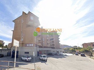 Immobile commerciale in Affitto a Campobasso, 400 m²