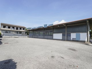 Capannone in Vendita a Carvico, 495'000€, 515 m²