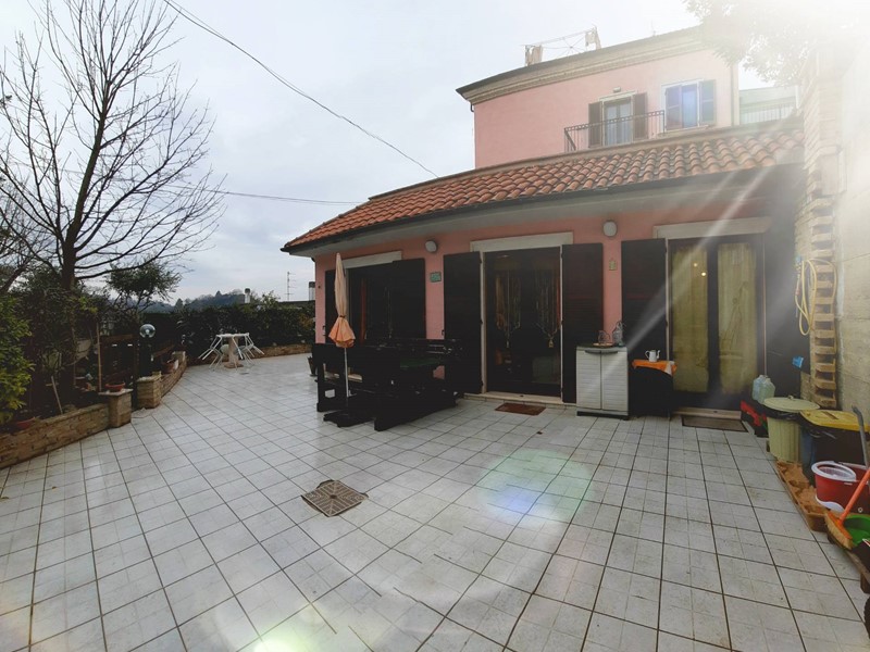 Appartamento in Vendita a Ascoli Piceno, 150'000€, 125 m²