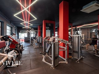 Attività commerciale in Vendita a Roma, 145'000€, 450 m²