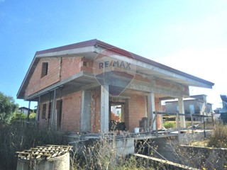 Casa Indipendente in Vendita a Minturno, 209'000€, 105 m²