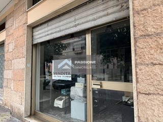 Immobile commerciale in Vendita a Giulianova, 125'000€, 96 m²