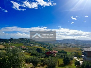 Terreno edificabile in Vendita a Colonnella, 185'000€, 2320 m²