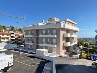 Trilocale in Vendita a Acquaviva Picena, 185'000€, 110 m²