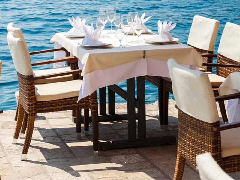 Attività commerciale in Vendita a Pisa, 750'000€, 900 m²