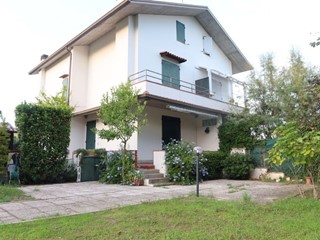 Casa Semi Indipendente in Vendita a Cervia, 430'000€, 170 m²