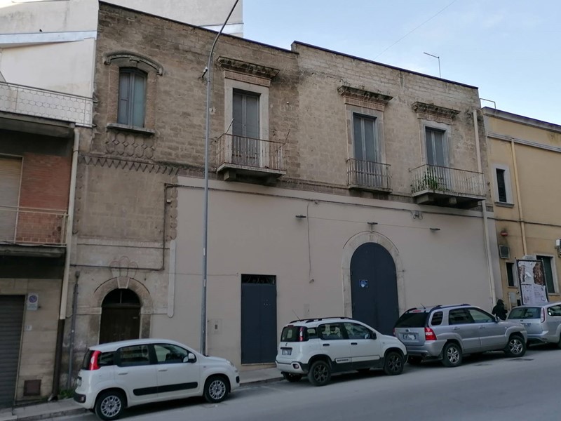 Casa Indipendente in Vendita a Canosa di Puglia, 239'000€, 110 m²