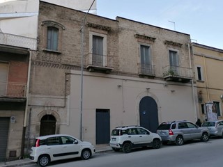 Casa Indipendente in Vendita a Canosa di Puglia, 239'000€, 110 m²