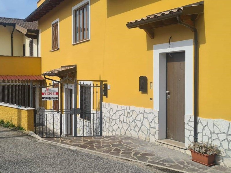 Trilocale in Vendita a Alatri, 88'000€, 85 m²