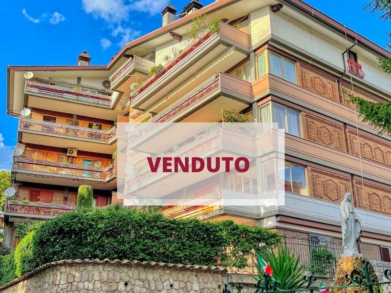 Appartamento in Vendita a Avellino, 350'000&euro;, 145 m²