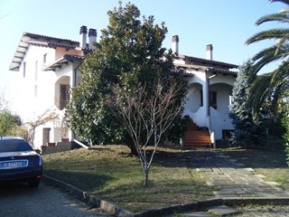 Villa in Vendita a Pollutri, 275'000€, 500 m²