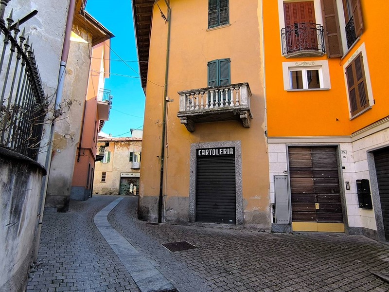 Immobile commerciale in Vendita a Civate, 39'000€, 54 m²