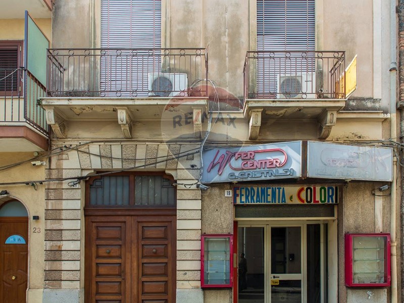 Quadrilocale in Vendita a Giarre, 129'000€, 319 m²