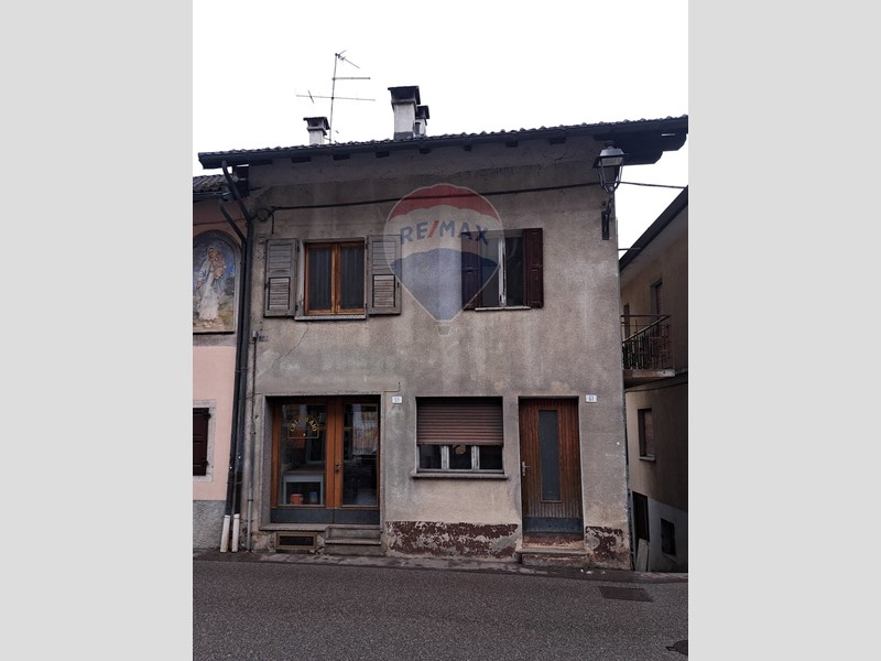 Casa Semi Indipendente in Vendita a Lamon, 60'000€, 100 m²