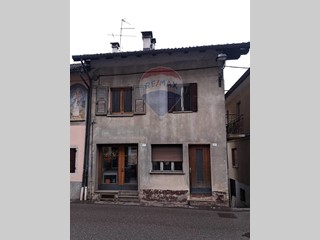 Casa Semi Indipendente in Vendita a Lamon, 60'000€, 100 m²