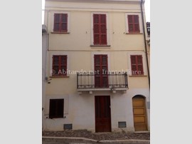 Casa Indipendente in Vendita a Civitella Casanova, 66'000€, 160 m²
