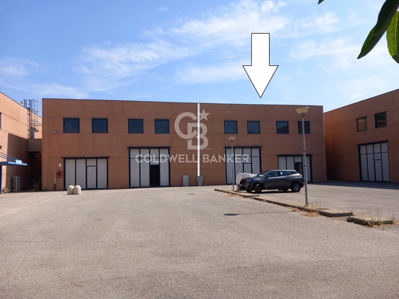 Magazzino in Vendita a Orbetello, 374'000€, 398 m²