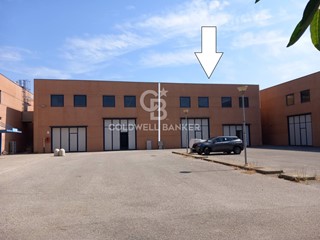 Magazzino in Vendita a Orbetello, 374'000€, 398 m²