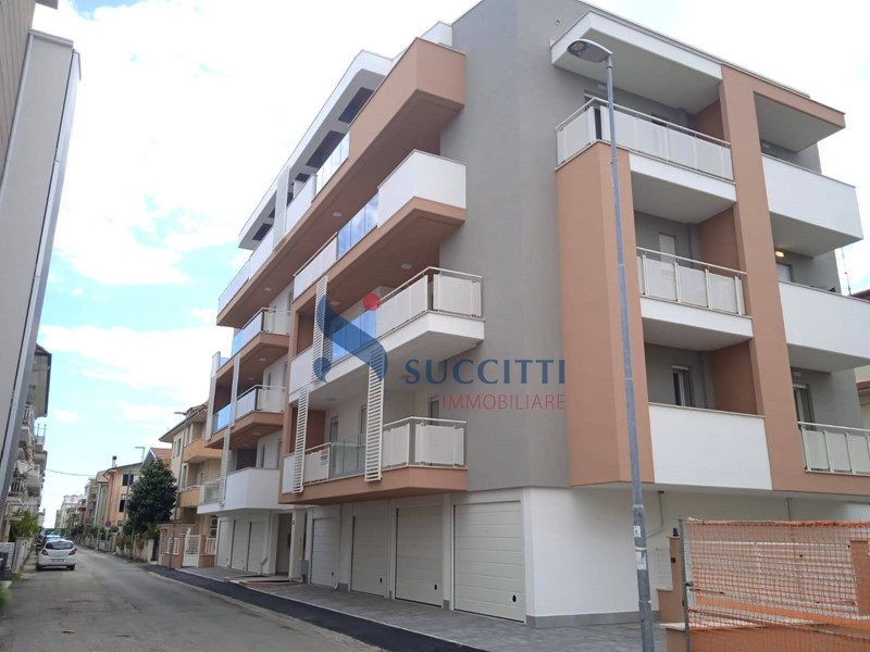 Trilocale in Vendita a Alba Adriatica, 210'000€, 75 m²