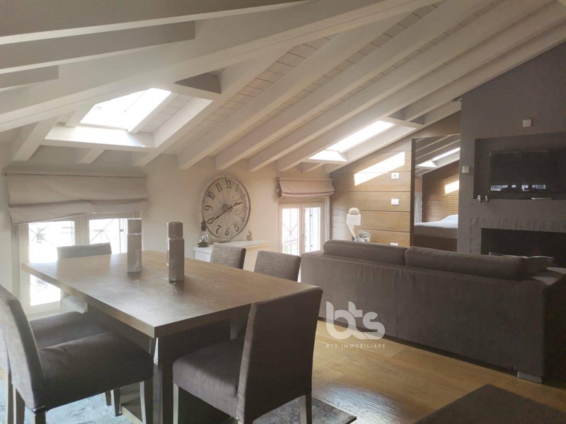 Attico in Vendita a Iseo, 280'000€, 70 m²