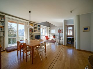 Villa in Vendita a Lecco, 860'000€, 366 m²