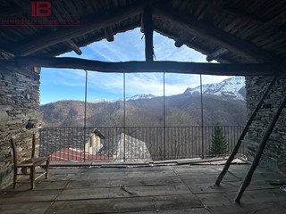 Cascina in Vendita a Monterosso Grana, 59'000€, 142 m²