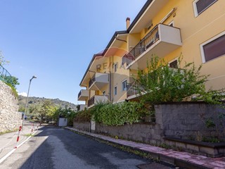 Bilocale in Vendita a Giardini Naxos, 115'000€, 42 m²