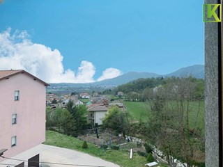 Trilocale in Vendita a Viggiù, 105'000€, 70 m²