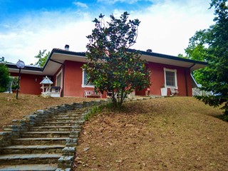 Villa in Vendita a Moriondo Torinese, 380'000€, 316 m²