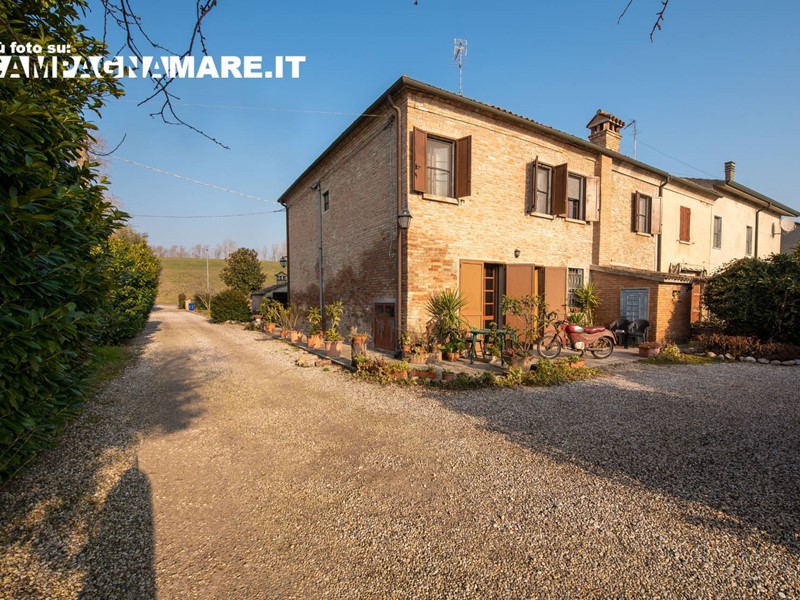 Villetta a schiera in Vendita a Riva del Po, 69'000€, 150 m²