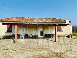 Rustico in Vendita a Colfelice, 47'000€, 110 m²