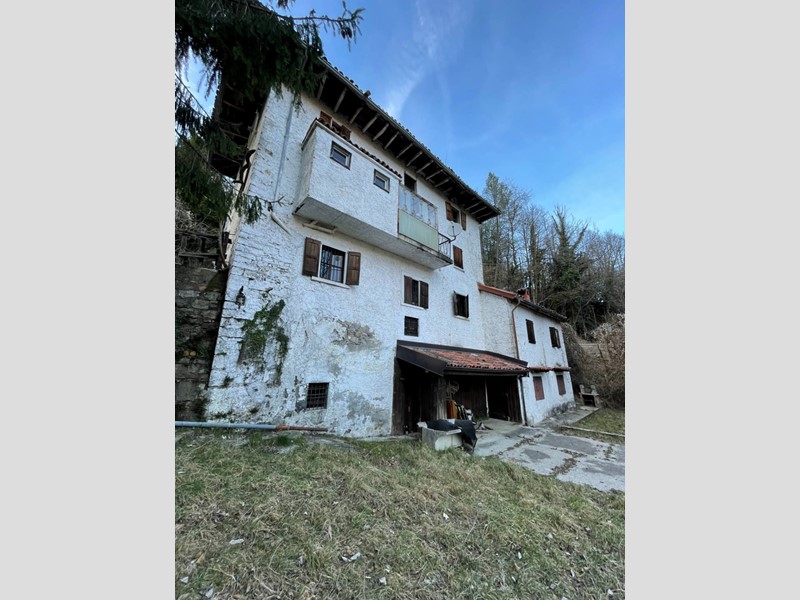 Rustico in Vendita a Taleggio, 59'000€, 302 m²