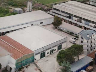 Capannone in Vendita a Montesilvano, 280'000€, 450 m²