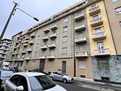 Bilocale in Vendita a Torino, 52'500€, 62 m²