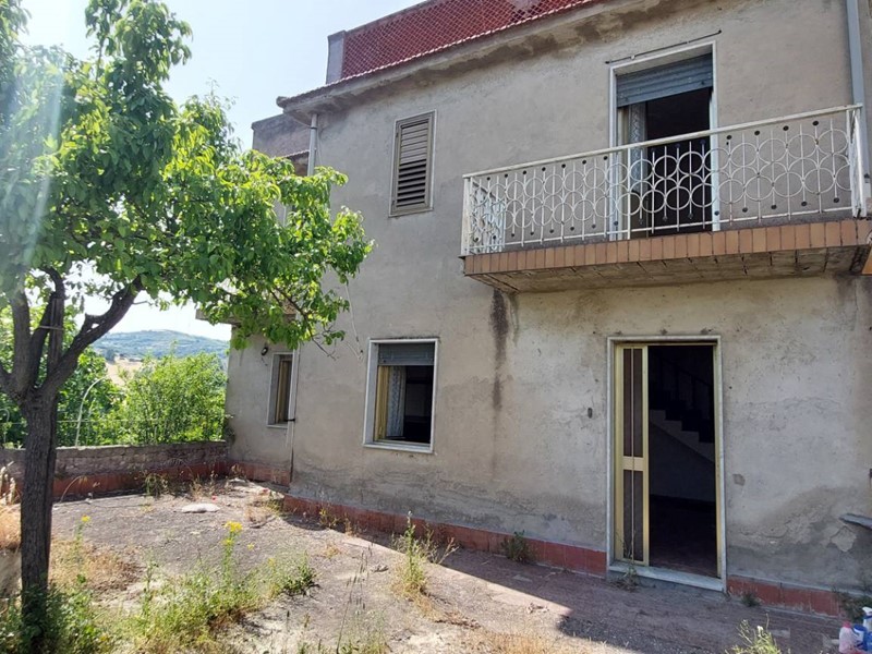 Casa Indipendente in Vendita a Ariano Irpino, 28'000&euro;, 85 m²