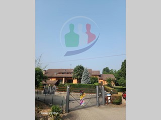 Villetta a schiera in Vendita a La Loggia, 325'000€, 250 m²