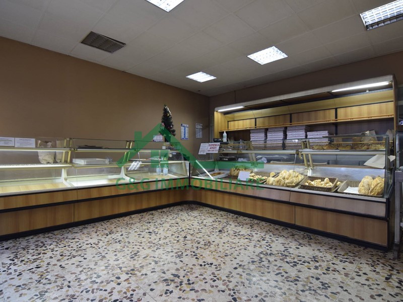 Immobile commerciale in Vendita a Augusta, 110'000€, 166 m²