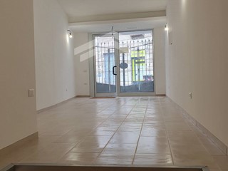 Immobile commerciale in Vendita a Campobasso, 85'000€, 35 m²