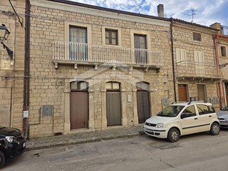 Quadrilocale in Vendita a Guardialfiera, 70'000&euro;, 145 m²