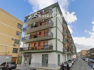 Immobile commerciale in Affitto a Carini, 1'600€, 145 m²