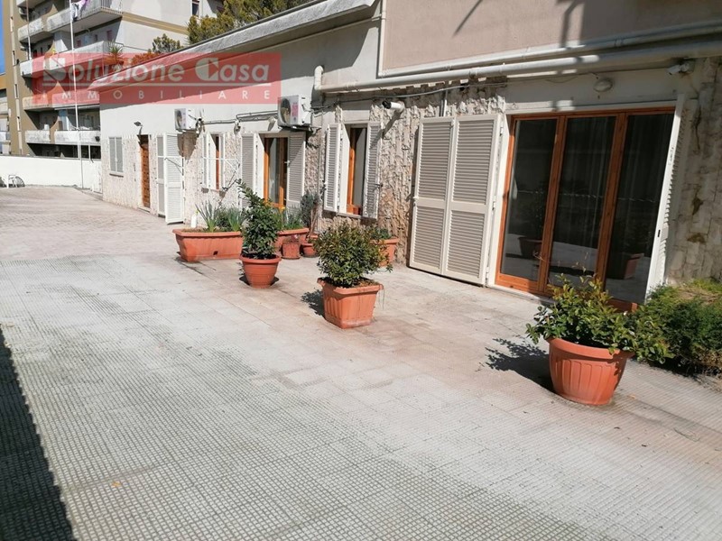 Casa Semi Indipendente in Vendita a Canosa di Puglia, 145'000€, 120 m²