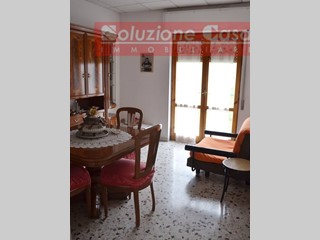 Trilocale in Vendita a Canosa di Puglia, 45'000€, 70 m²