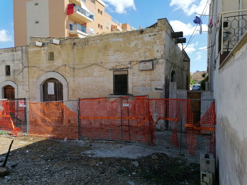 Casa Indipendente in Vendita a Canosa di Puglia, 110'000€, 140 m²
