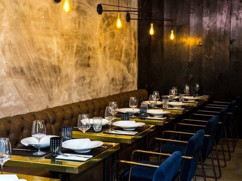 Attività commerciale in Vendita a Busto Arsizio, 120'000€, 140 m²