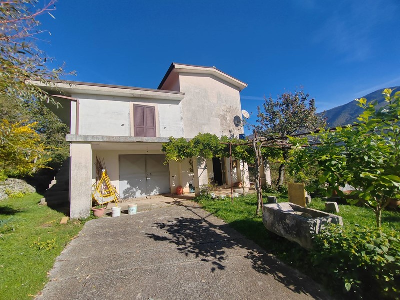 Casa Indipendente in Vendita a Vallecorsa, 92'000€, 150 m²