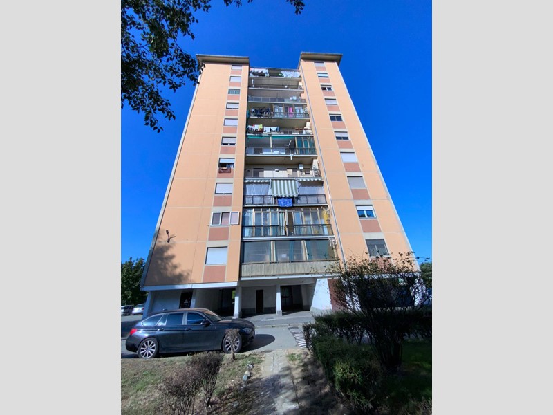 Appartamento in Vendita a Torino, 126'000€, 120 m²