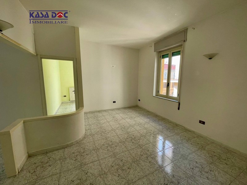 Trilocale in Vendita a Catanzaro, 105'000&euro;, 109 m²