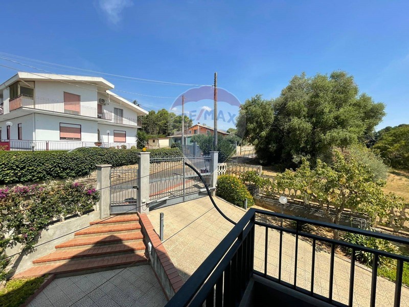 Appartamento in Vendita a Caltagirone, 105'000€, 119 m²